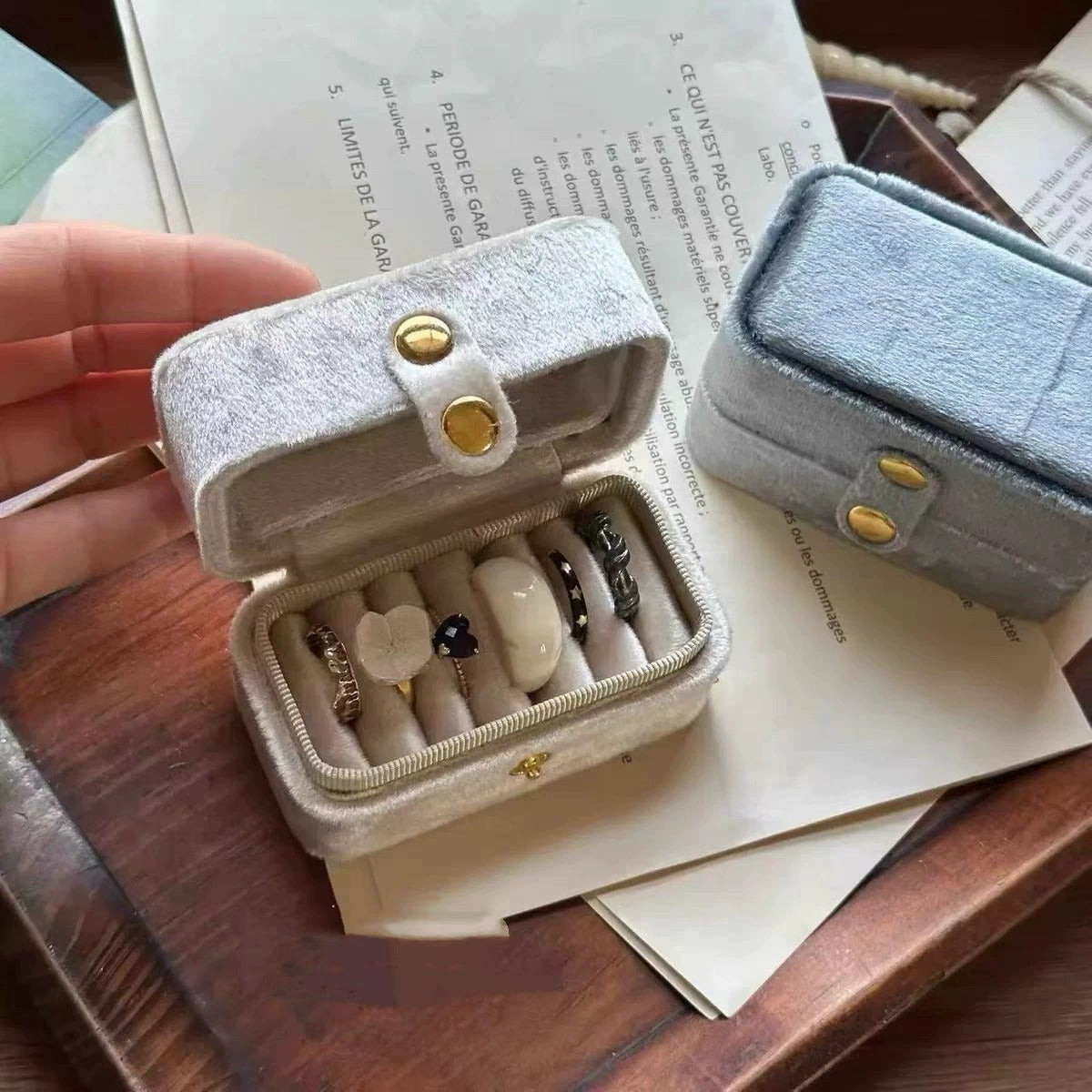 Elegant Velvet Jewelry Keeper