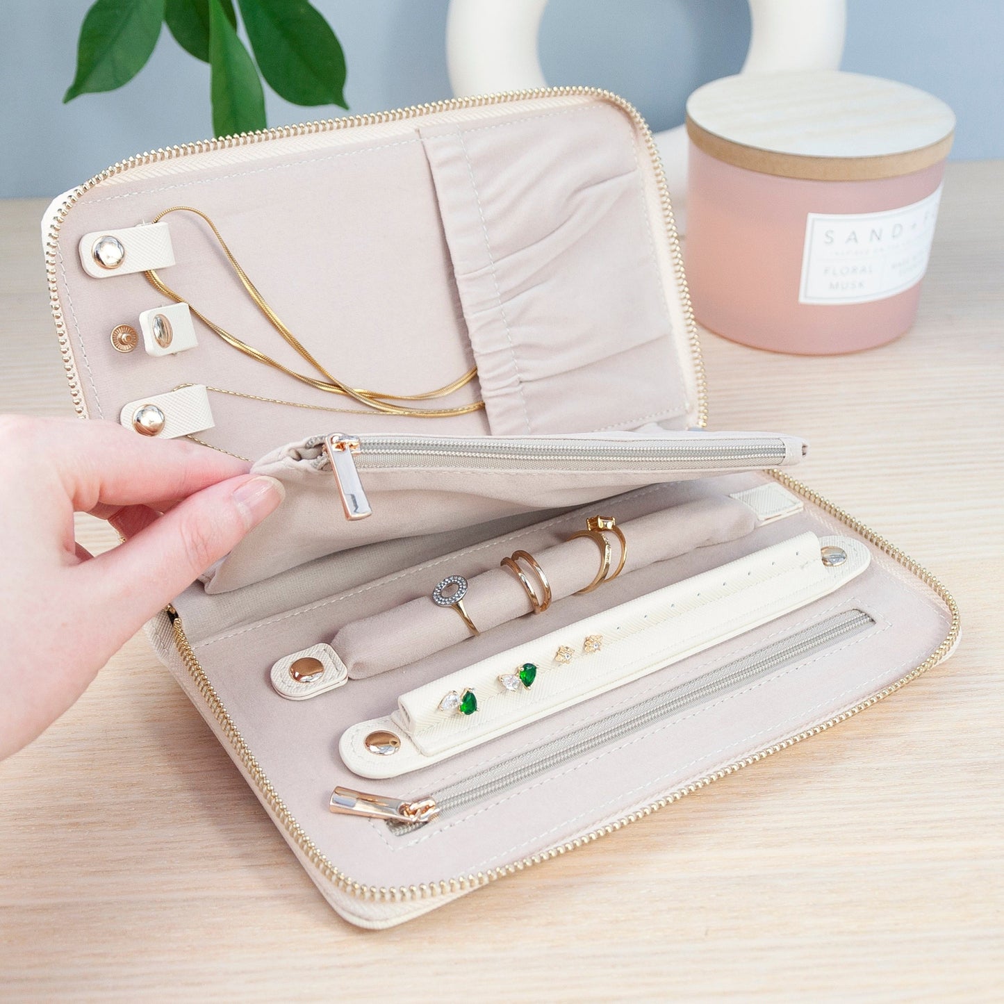 GlimmerSafe Travel Jewellery Case