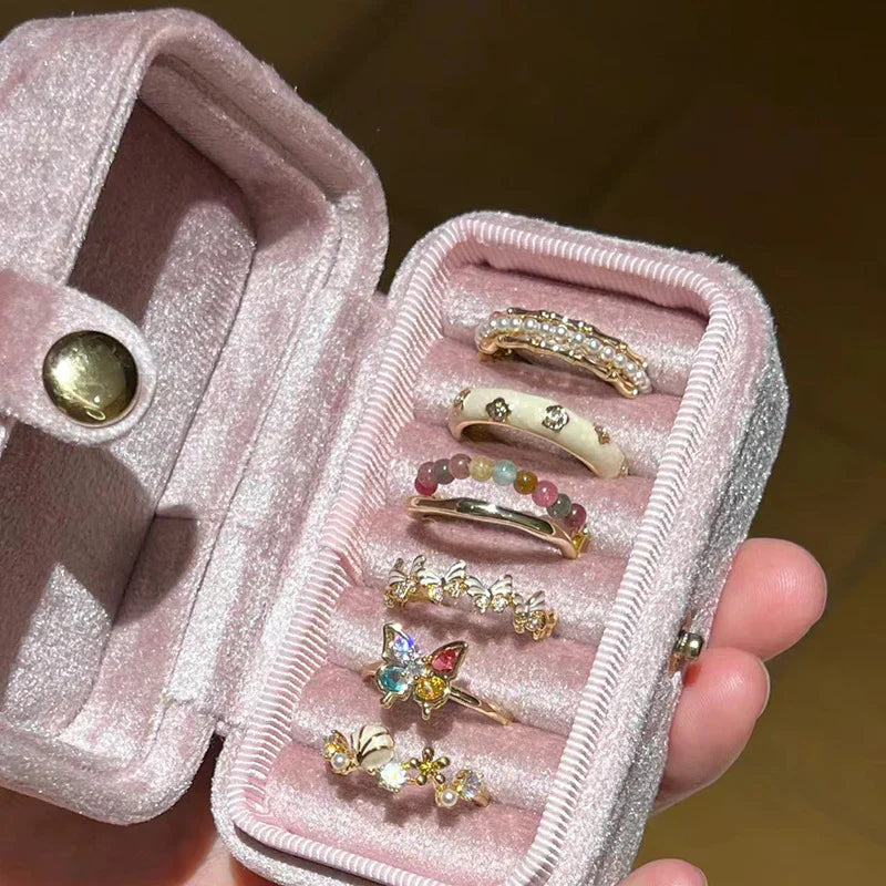 Elegant Velvet Jewelry Keeper